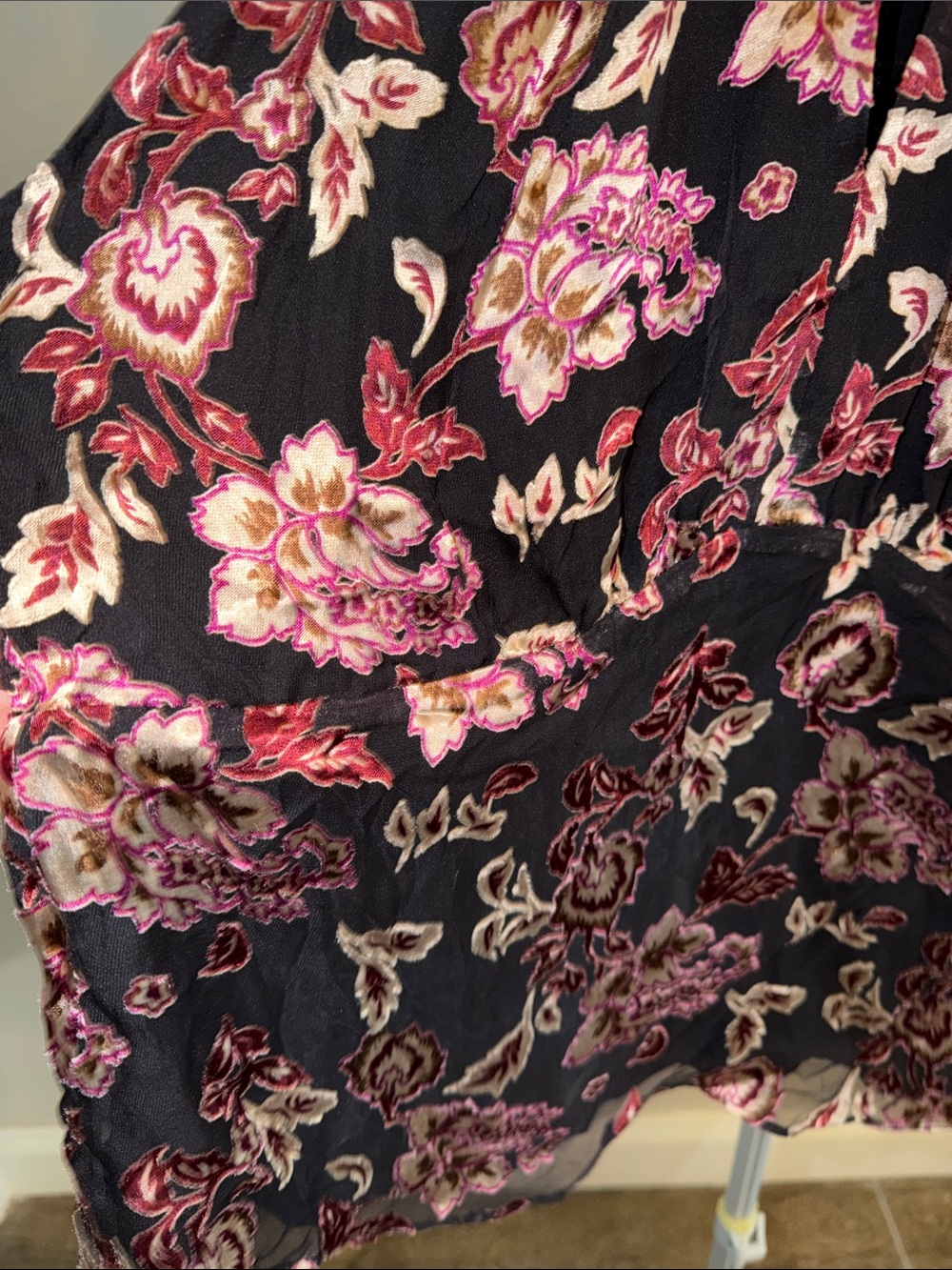 White House Black Market Black Silk Burnout Floral Halter Neck Top - Picture 5 of 13